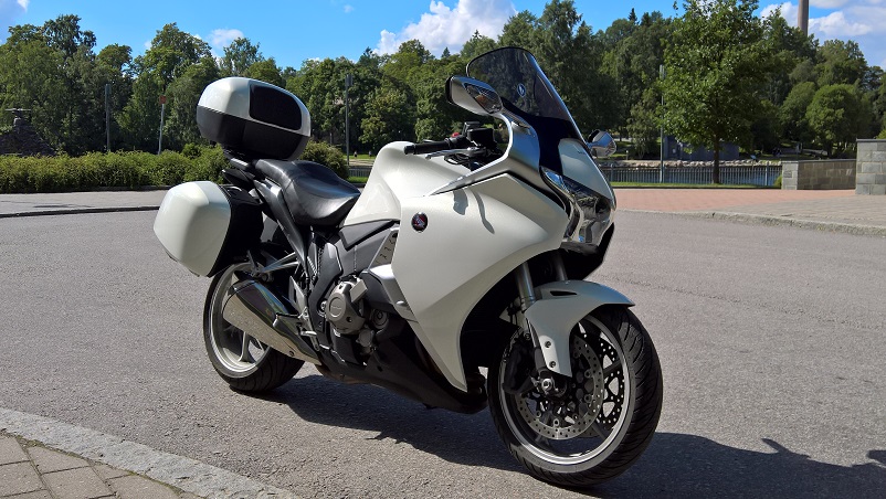 VFR1200FD.jpg